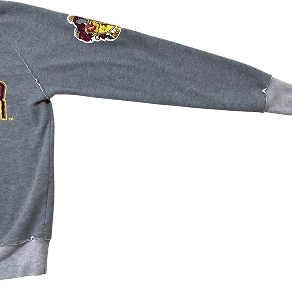 Harry Potter Gryffindor Universal Studios Gray Pullover Sweatshirt Size Small - Picture 5 of 11